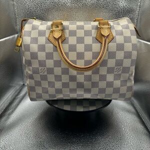 EUC Louis Vuitton Damier Azur Speedy 25. THESE ARE OUT OF PRODUCTION
